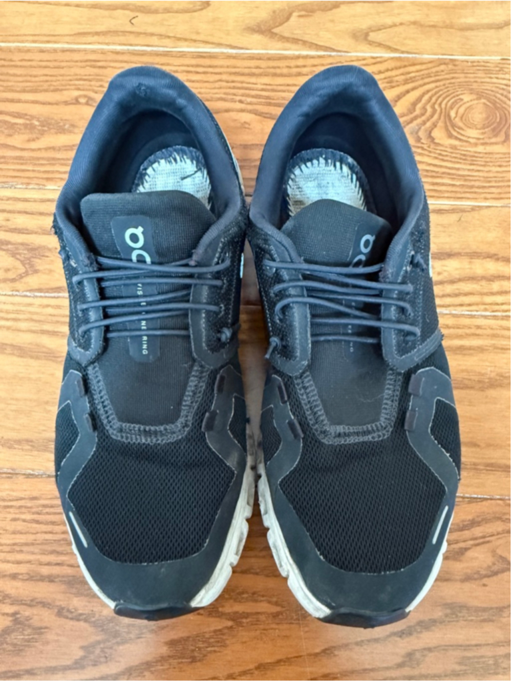 On Cloud 6 Black Women’s Running Shoes Sneakers Size 7.5